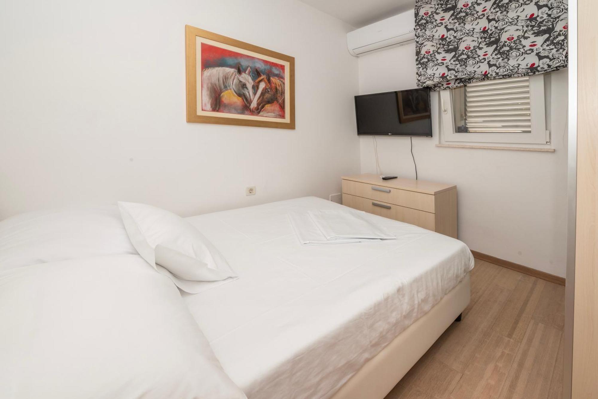 Lavanda Residence With Heated Pool Trogir Split Donji Okrug  Екстер'єр фото